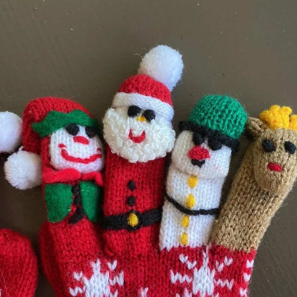 Christmas mittens with adorable finger puppets